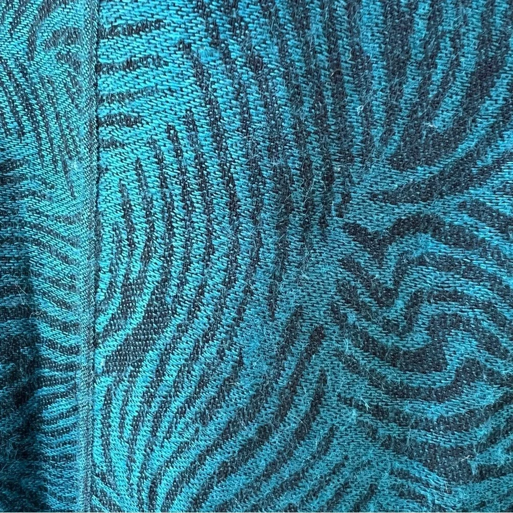100% CASHMERE DARK TEAL BLUE AND BLACK ZEBRA PRINT LARGE FRINGE SCARF BELT WRAP
